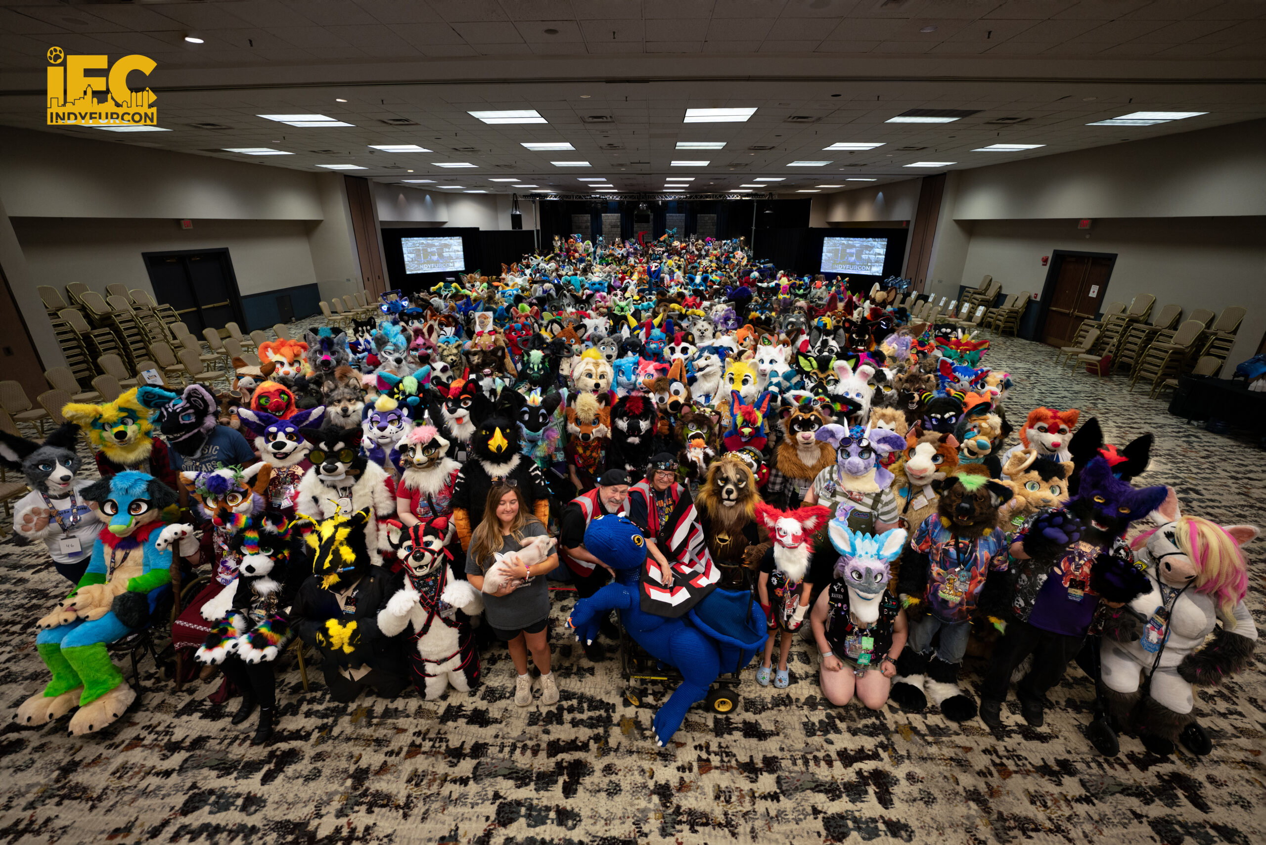 2025fursuitphoto